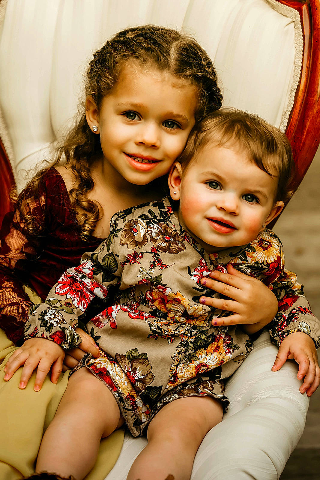 Brynn is registered to the contest to win money with this photo: arm, cheek, dress, eye, face, facial_expression, fashion, flash_photography, hair, hairstyle, hand, happy, head, human_body, iris, joy, leg, person, photograph, skin