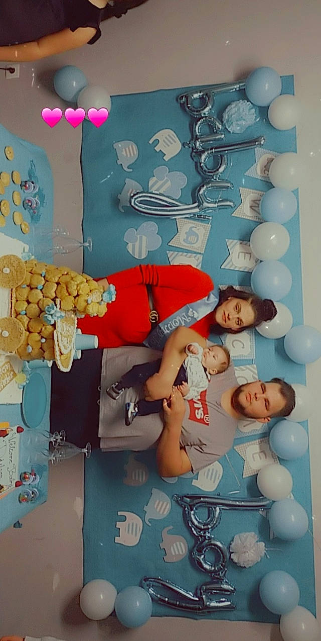 Djelson a rejoint le concours — aidez-le/la à gagner de superbes lots ! art, azure, balloon, blue, child, font, graphic_design, graphics, happy, illustration, leisure, pattern, person, product, room, smile, textile, visual_arts, wall, wallpaper