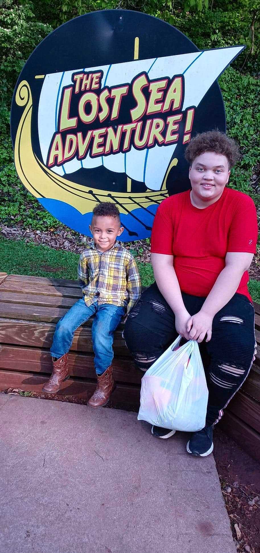 Kaydinn joined the competition — help win amazing prizes! bag, cool, electric_blue, event, eyewear, fun, hairstyle, happy, human, joy, leisure, luggage_and_bags, magenta, person, recreation, shoe, shorts, sitting, snapshot, sneakers