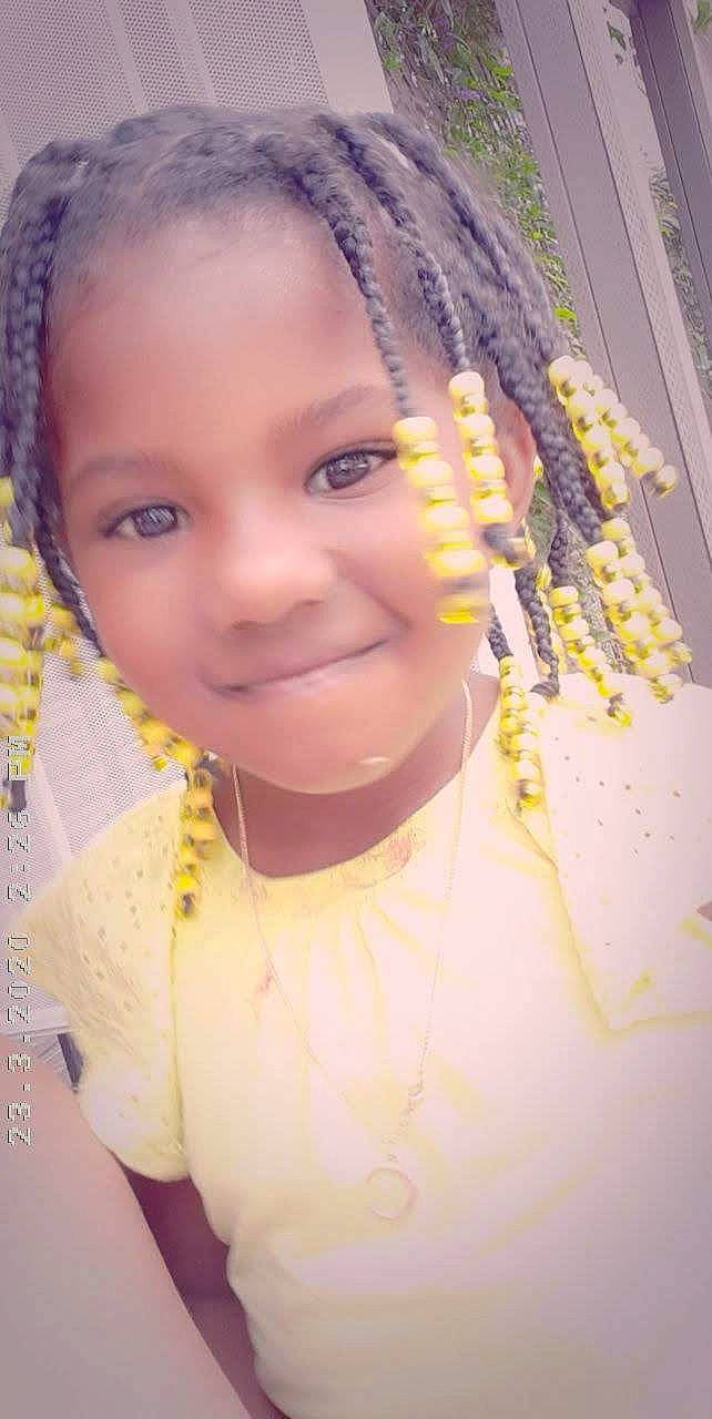 Zailonie is registered to the contest to win money with this photo: black_hair, cheek, eyebrow, eyelash, face, flash_photography, forehead, happy, head, iris, jewellery, joy, lip, neck, necklace, nose, people_in_nature, person, skin, smile