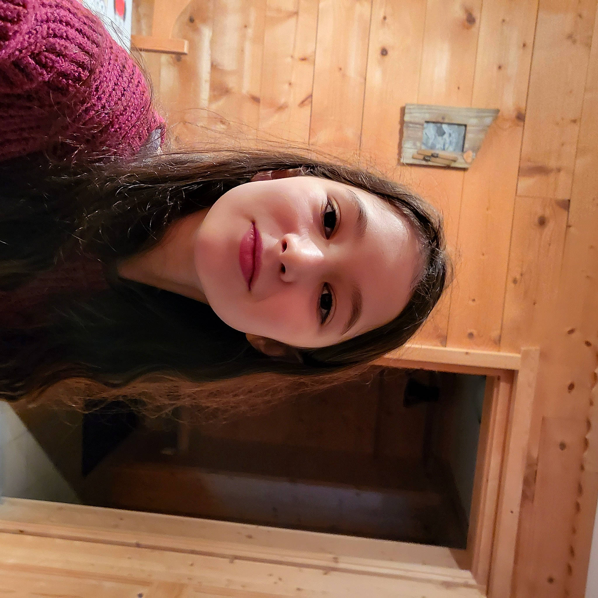 Natasha a rejoint le concours — aidez-le/la à gagner de superbes lots ! cheek, chin, eyebrow, eyelash, flooring, fun, hair, happy, hardwood, lip, material_property, nose, pattern, person, skin, smile, tints_and_shades, toddler, window, wood