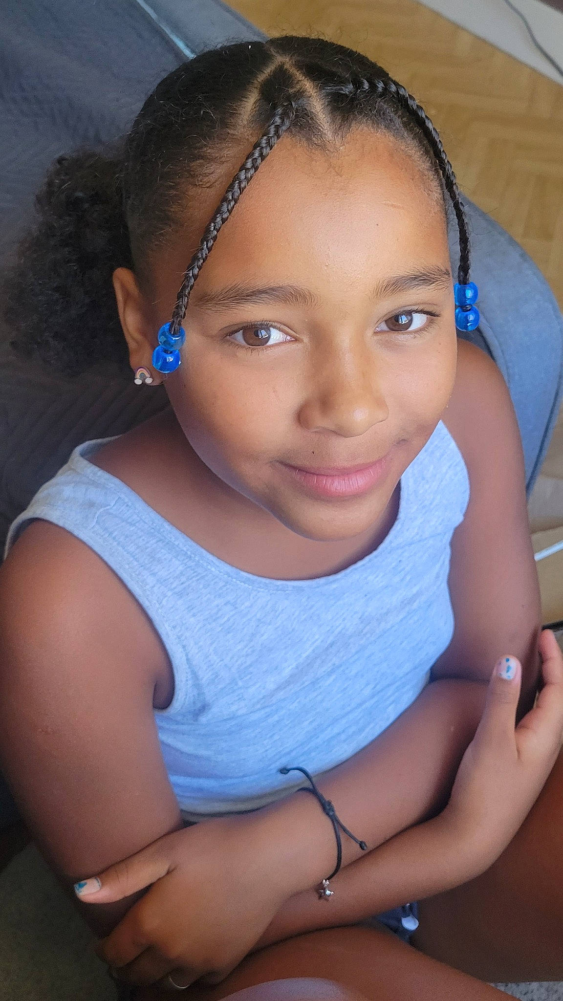 Isabelle a rejoint le concours — aidez-le/la à gagner de superbes lots ! azure, blue, cheek, chin, ear, eyebrow, eyelash, face, fashion, flash_photography, forehead, hair, hairstyle, happy, iris, joy, lip, neck, nose, person