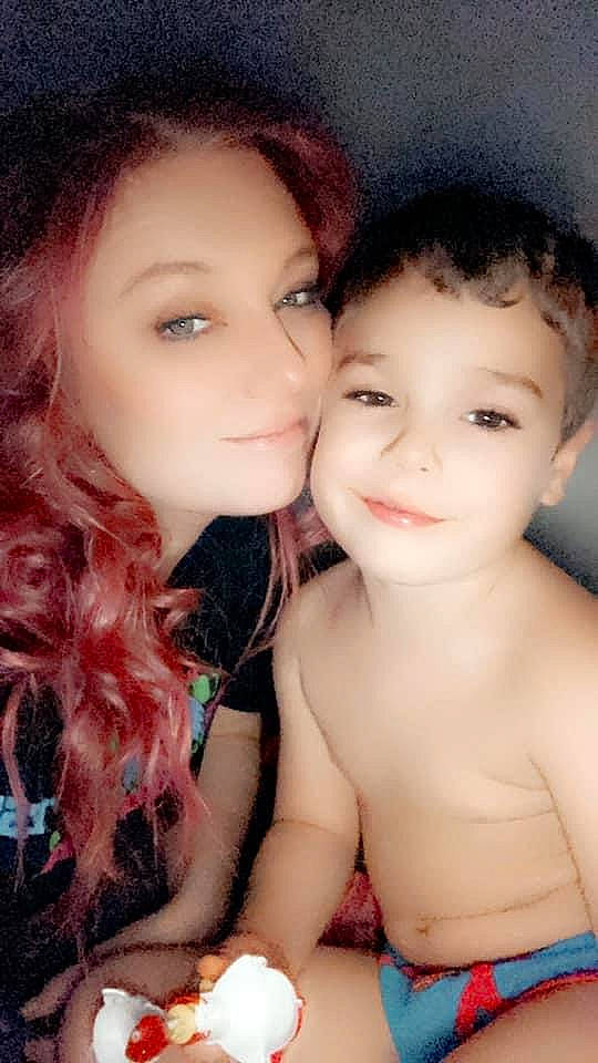 Mason is registered to the contest to win money with this photo: cheek, chin, eye, eyebrow, eyelash, facial_expression, flash_photography, forehead, hairstyle, happy, human, joy, lip, mouth, muscle, neck, nose, organ, people_in_nature, person