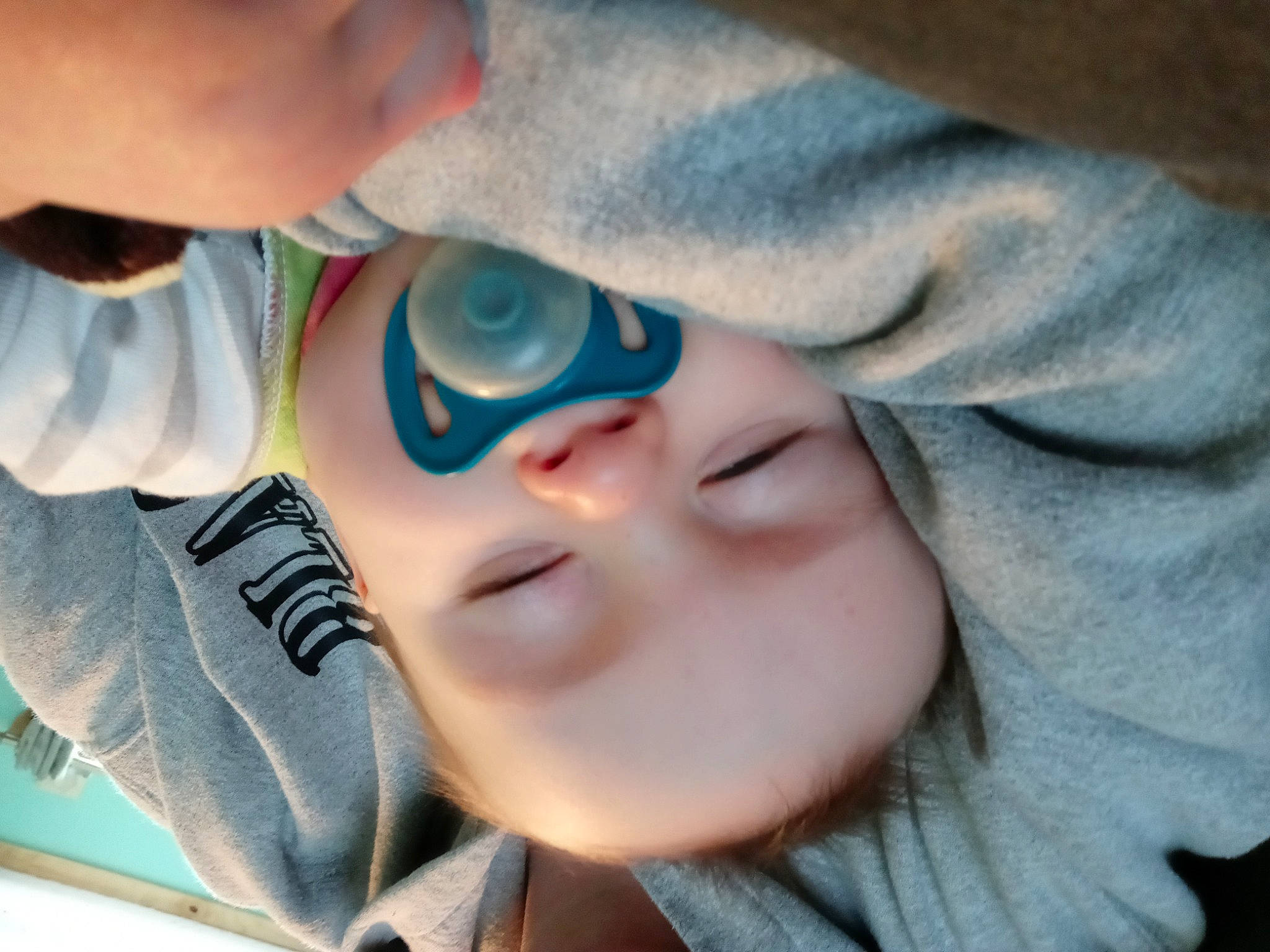 Kylo is registered to the contest to win money with this photo: baby, cheek, child, eyelash, eyewear, fun, gesture, grass, happy, hat, mouth, nail, nose, person, personal_protective_equipment, portrait_photography, skin, sunglasses, toddler, vision_care