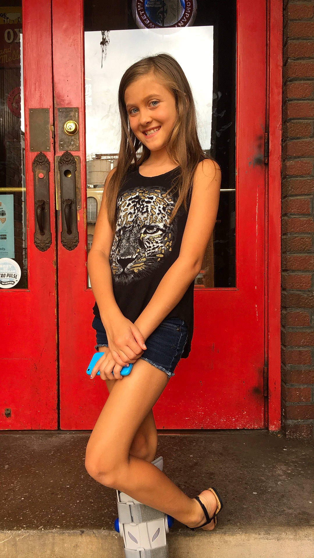 Elyssa joined the competition — help win amazing prizes! abdomen, beauty, facial_expression, fashion, footwear, girl, human_body, human_hair_color, human_leg, joy, lady, leg, long_hair, muscle, person, photo_shoot, shoulder, sitting, smile, thigh