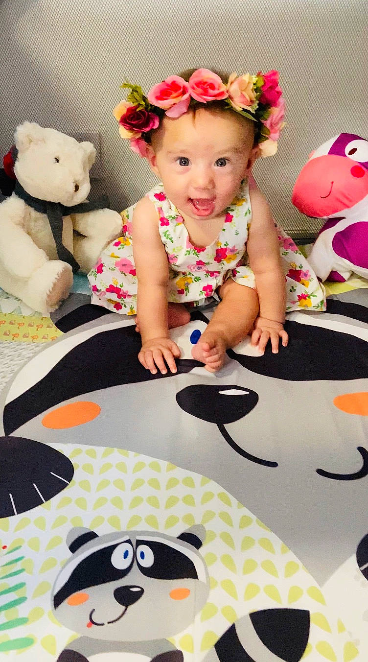 Lyrose Felicia A a rejoint le concours — aidez-le/la à gagner de superbes lots ! baby, baby_toddler_clothing, child, headgear, linens, pattern, person, play, textile, toddler, toy