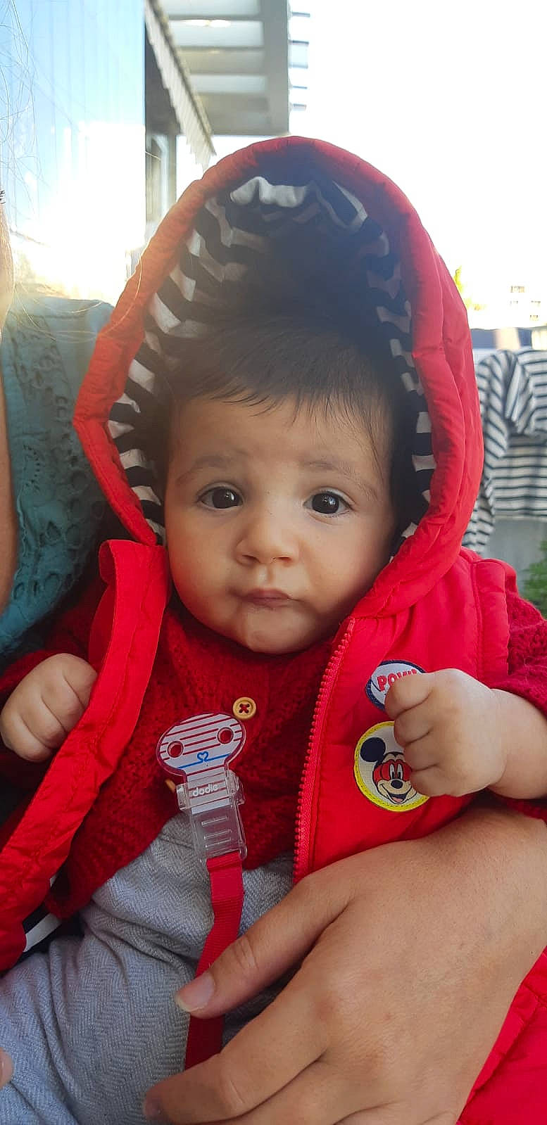 Nahel participe au concours pour gagner de l'argent avec cette photo : baby, cheek, child, person, skin, toddler