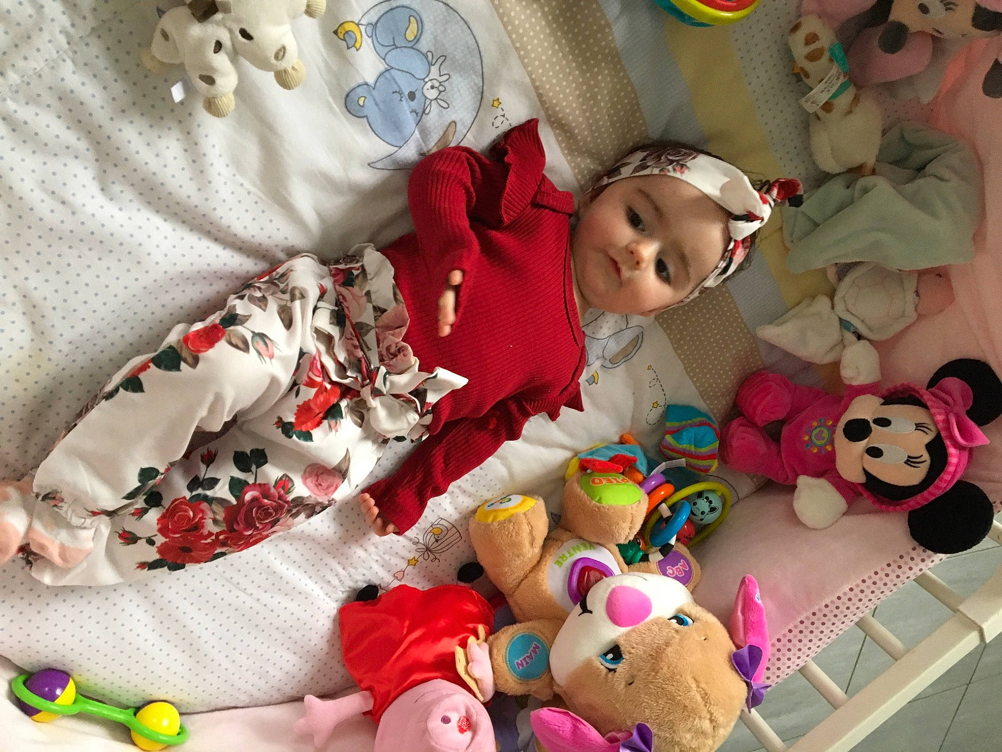 Chelsy a rejoint le concours — aidez-le/la à gagner de superbes lots ! baby, baby_products, baby_toddler_clothing, baby_toys, carmine, cheek, child, event, happy, headwear, linens, person, pink, plush, red, sleeve, stuffed_toy, teddy_bear, textile, toddler