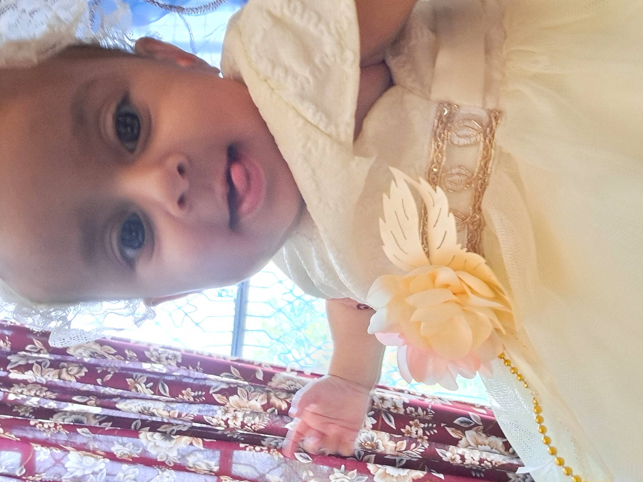 Ayesha a rejoint le concours — aidez-le/la à gagner de superbes lots ! baby, beauty, child, dress, eye, fun, grass, happy, iris, linens, lip, nose, pattern, person, plant, portrait_photography, skin, smile, toddler, tree