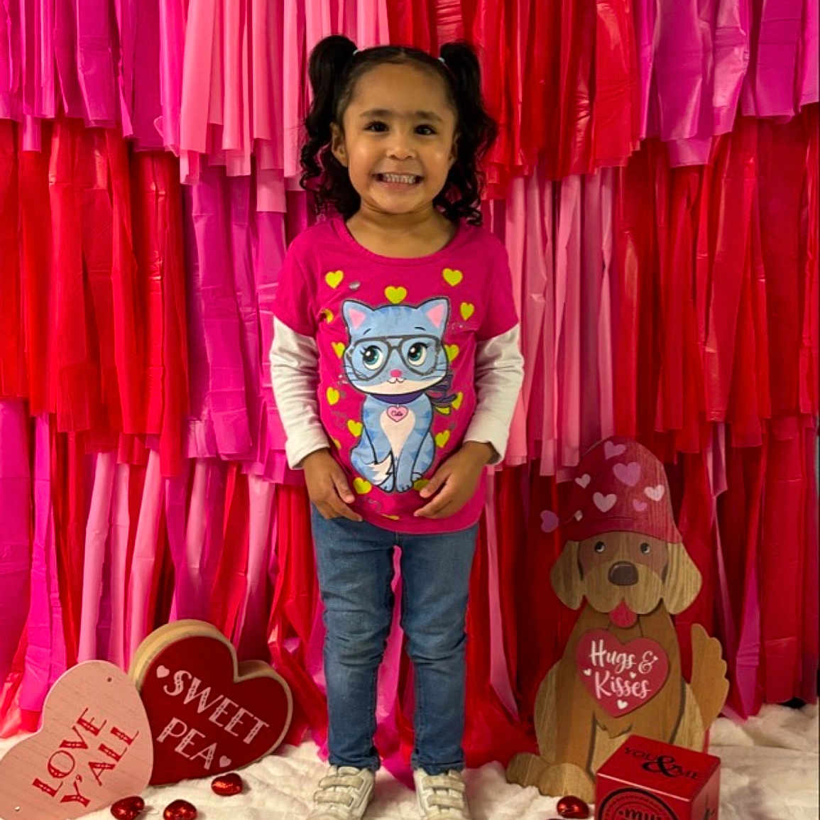 Jadiah is registered to the contest to win money with this photo: baby, child, clothing, face, female, flower, footwear, girl, head, jeans, pants, people, person, petal, photography, plant, portrait, shoe, symbol, t_shirt