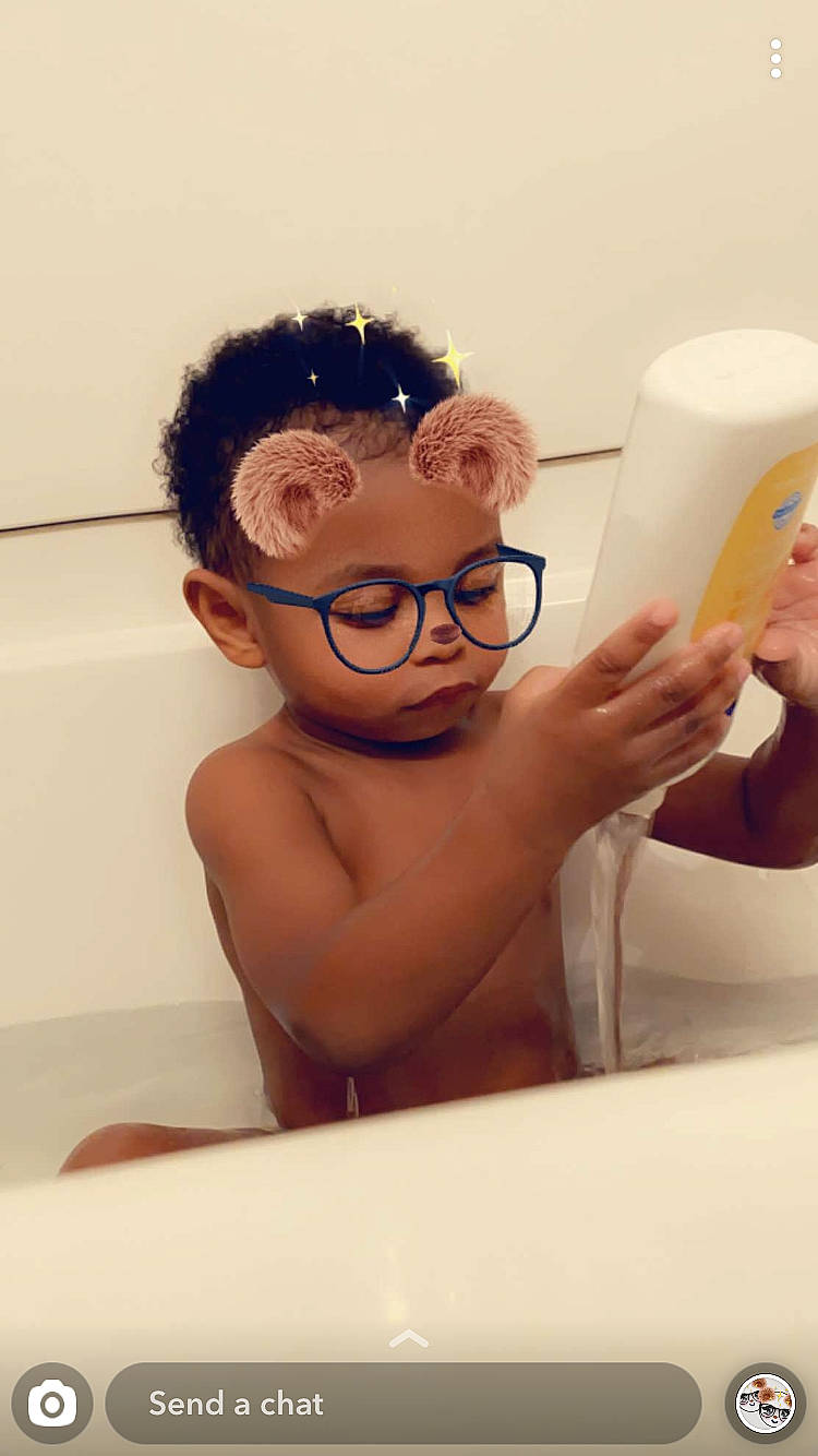 Everett is registered to the contest to win money with this photo: bathing, bathtub, eyewear, face, forehead, glasses, head, muscle, neck, person, selfie, skin