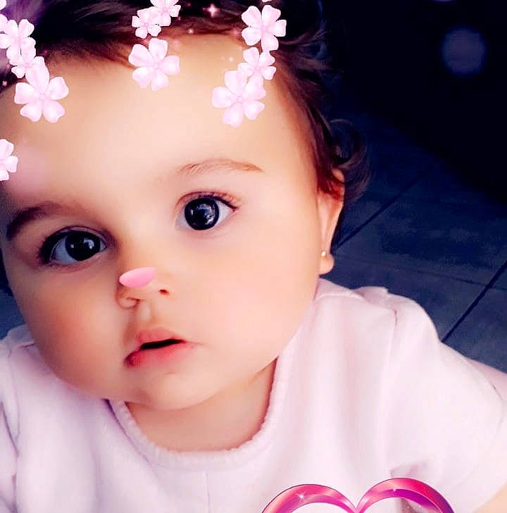 Sherley participe au concours pour gagner de l'argent avec cette photo : beauty, cheek, child, chin, close_up, eye, eyebrow, eyelash, face, forehead, girl, hair_accessory, head, human_hair_color, infant, iris, lip, nose, person, skin