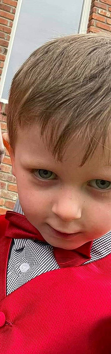 Archer is registered to the contest to win money with this photo: cheek, chin, collar, ear, eye, eyebrow, eyelash, face, facial_expression, forehead, head, iris, jaw, lip, mouth, neck, nose, organ, person, skin