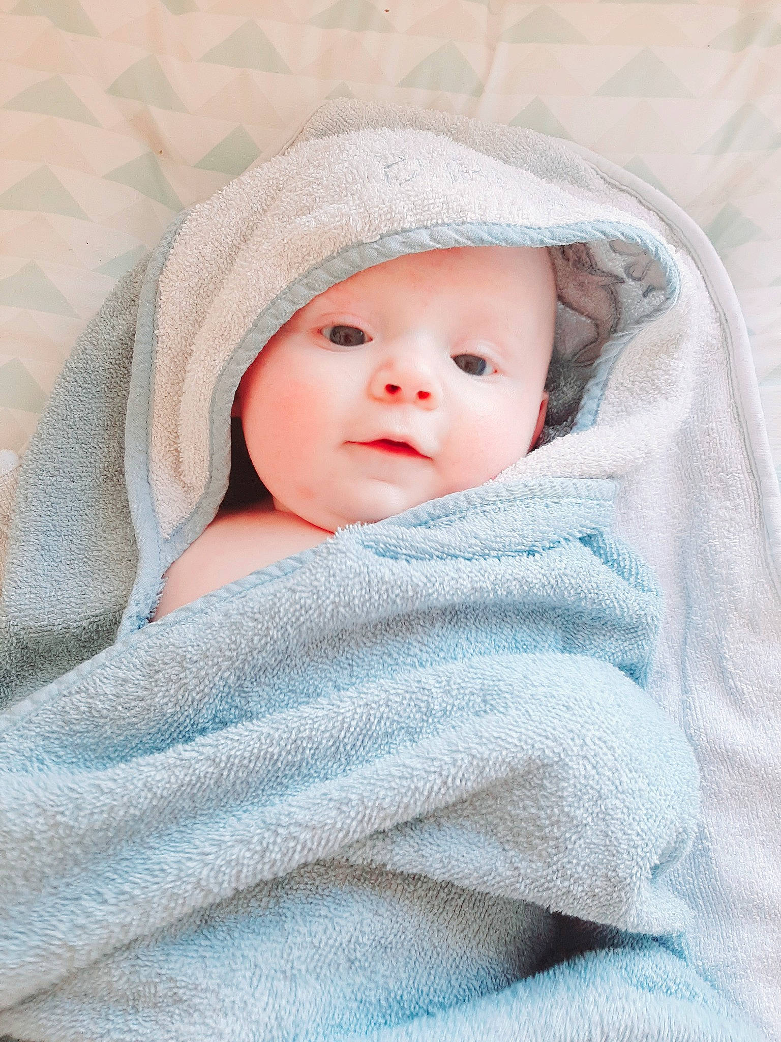 Kelyan a rejoint le concours — aidez-le/la à gagner de superbes lots ! baby, baby_products, baby_sleeping, baby_toddler_clothing, cap, cheek, child, collar, comfort, fur, headwear, linens, lip, outerwear, pattern, person, portrait_photography, skin, sleeve, textile