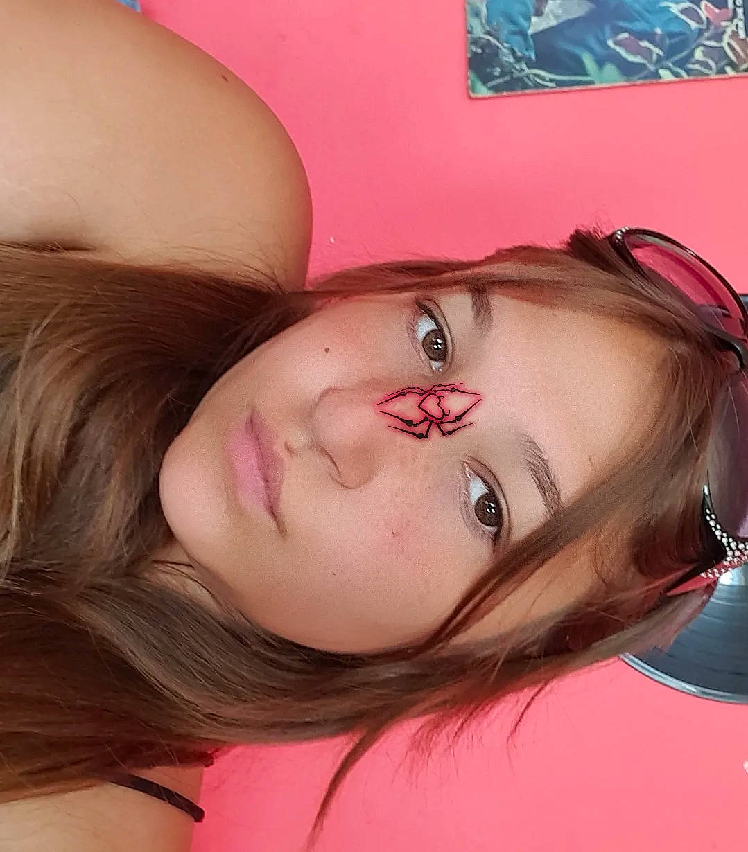 Morgane participe au concours pour gagner de l'argent avec cette photo : cheek, chin, ear, eye, eyebrow, eyelash, eyewear, forehead, happy, iris, jaw, lip, lipstick, mouth, neck, nose, person, pink, skin, smile