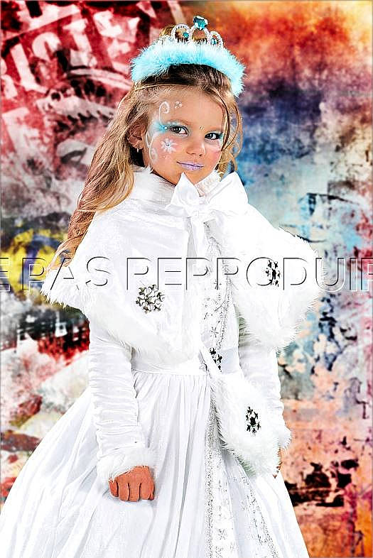 Shaïna participe au concours pour gagner de l'argent avec cette photo : child, child_model, clothing, dress, fashion_accessory, fashion_design, formal_wear, gown, hair_accessory, headpiece, outerwear, person, ritual, veil