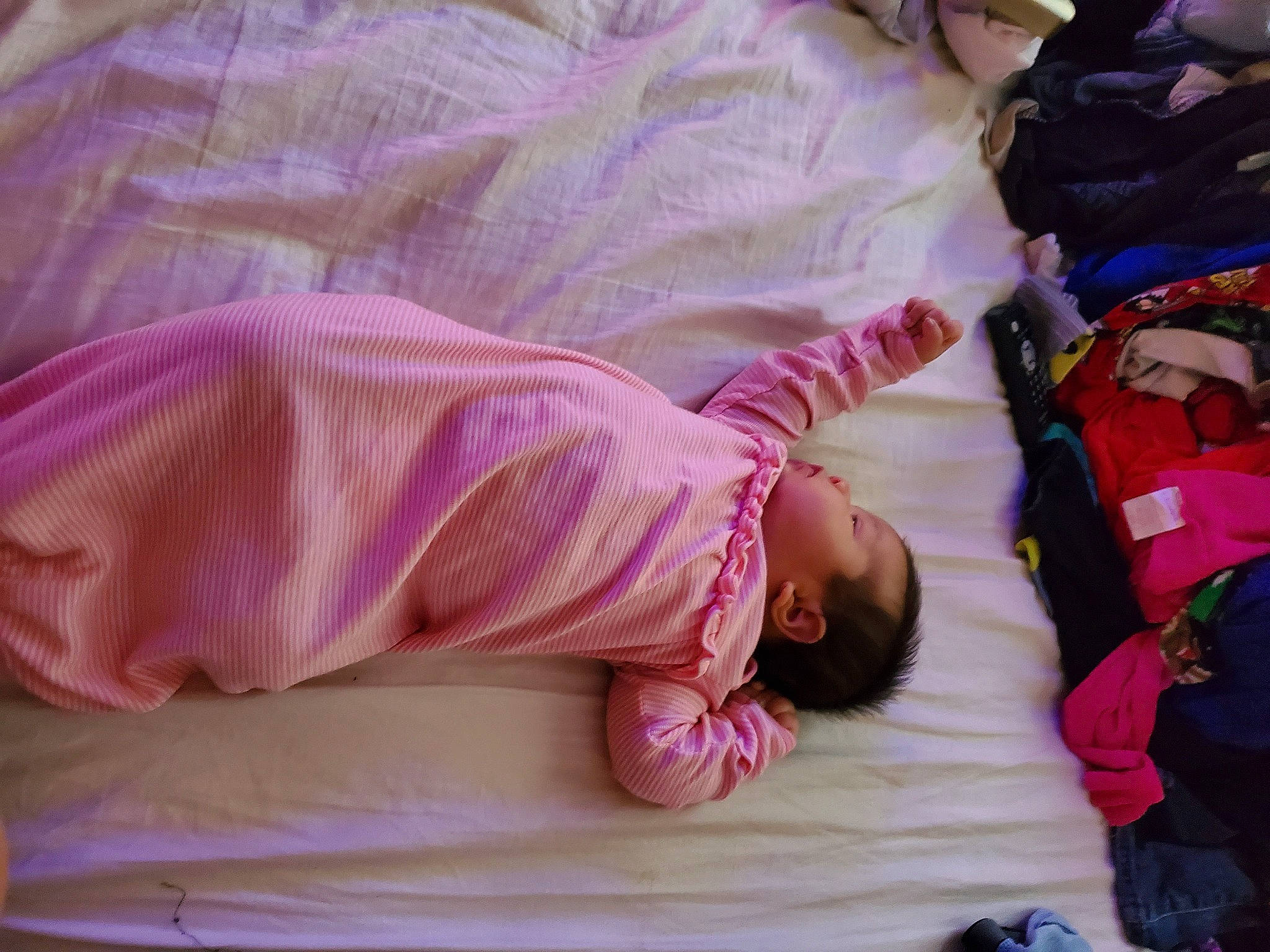 Anahi is registered to the contest to win money with this photo: baby, child, nap, person, pink, sleep, textile, toddler