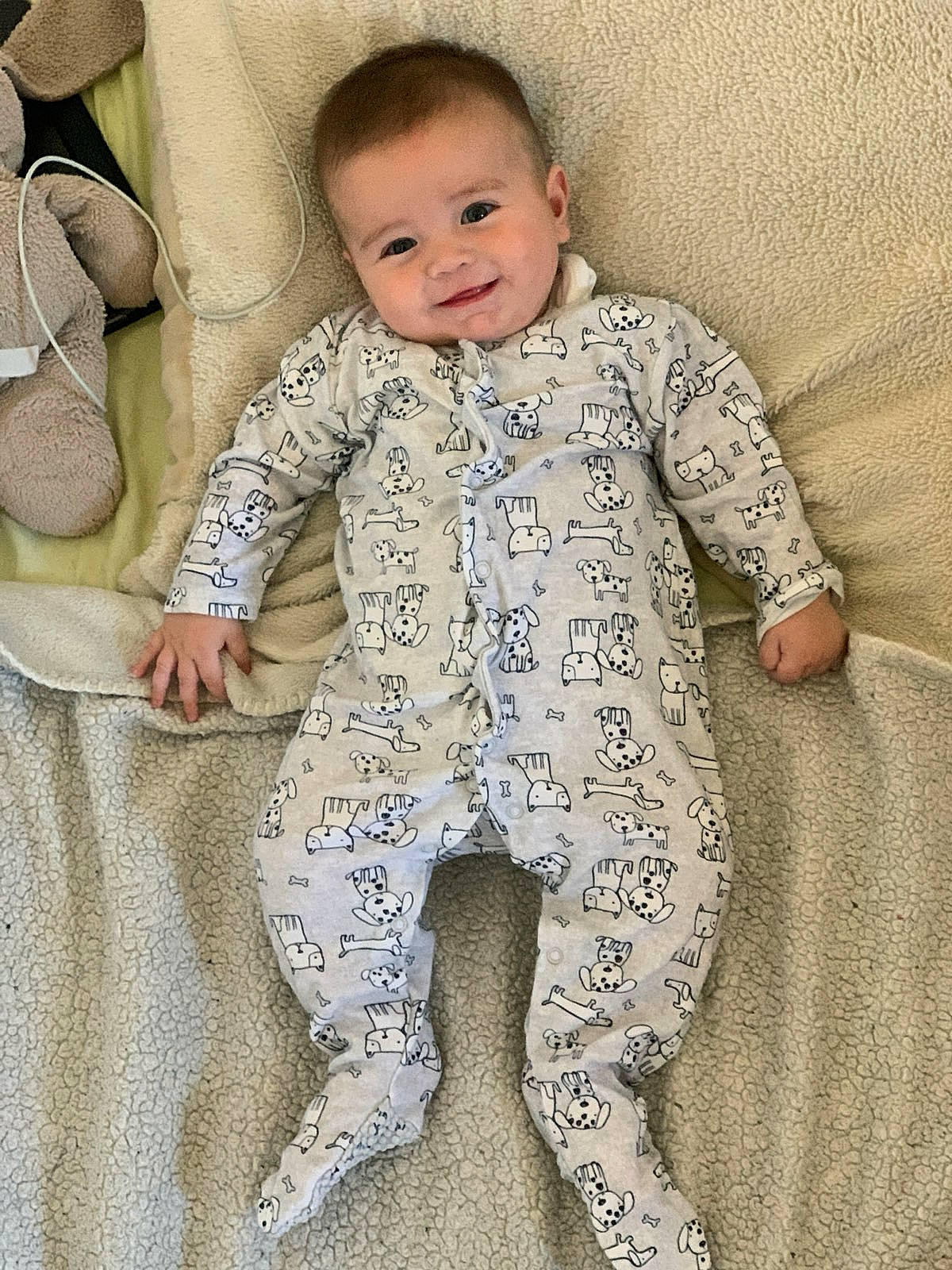 Luann participe au concours pour gagner de l'argent avec cette photo : baby, baby_toddler_clothing, child, joy, pajamas, pattern, person, sleeve, toddler