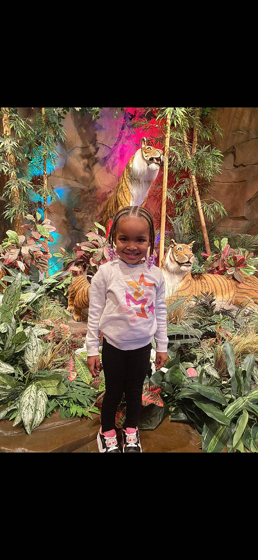 Anyla is registered to the contest to win money with this photo: adaptation, baby, beauty, event, fawn, flowerpot, fun, garden, grass, happy, joy, leaf, leisure, magenta, people_in_nature, person, pink, plant, smile, snapshot