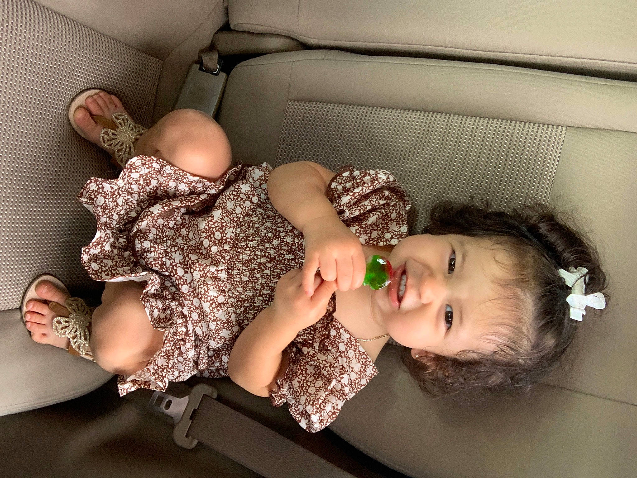 Julissa is registered to the contest to win money with this photo: baby, blond, child, eyelash, eyewear, fashion_accessory, happy, headgear, headpiece, human_leg, lip, lipstick, nail, pattern, person, skin, smile, sunglasses, thigh, toddler