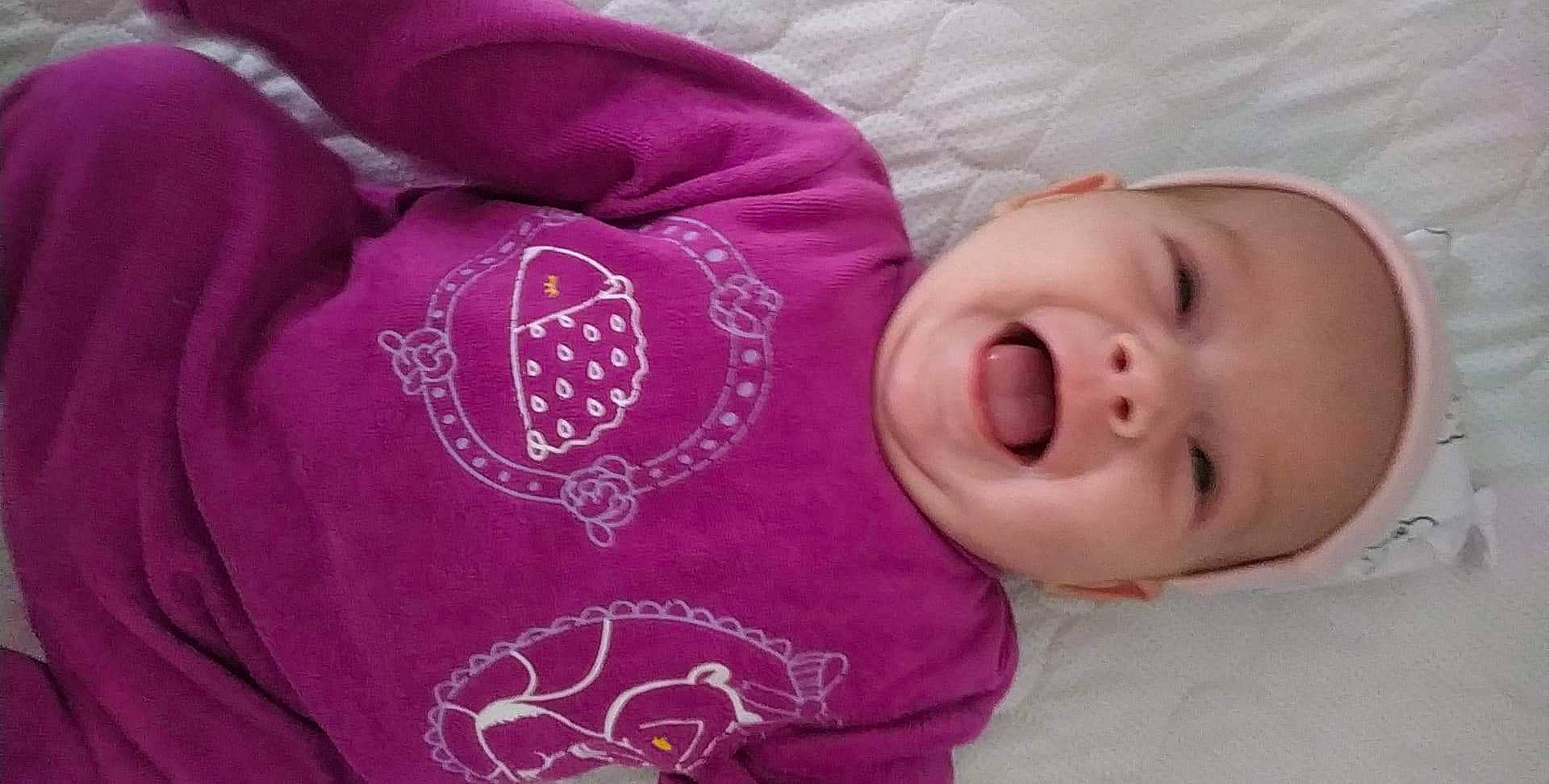 Lina participe au concours pour gagner de l'argent avec cette photo : baby, cheek, child, lavender, magenta, person, pink, product, purple, sleep, textile, toddler, violet