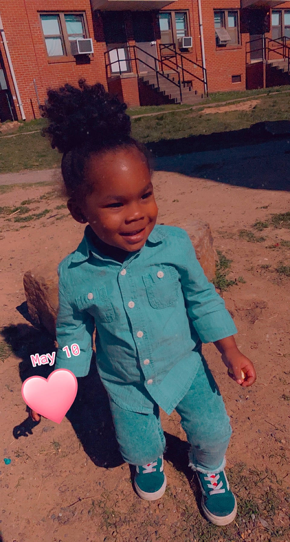 Taygen is registered to the contest to win money with this photo: adaptation, baby_toddler_clothing, cool, fun, gesture, grass, hair, happy, joy, leaf, leisure, mouth, people, people_in_nature, person, pink, skin, sleeve, smile, standing