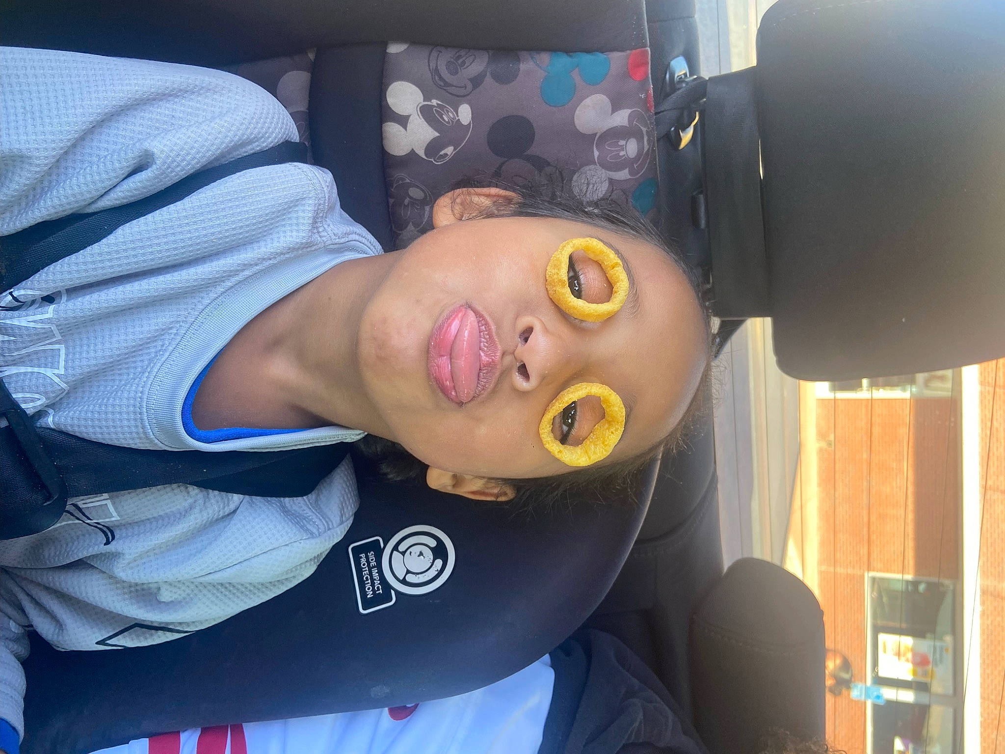 Markus is registered to the contest to win money with this photo: audio_equipment, auto_part, automotive_design, automotive_wheel_system, car_seat, chest, comfort, elbow, fun, gesture, hat, machine, motor_vehicle, person, personal_protective_equipment, room, smile, t_shirt, vehicle_door