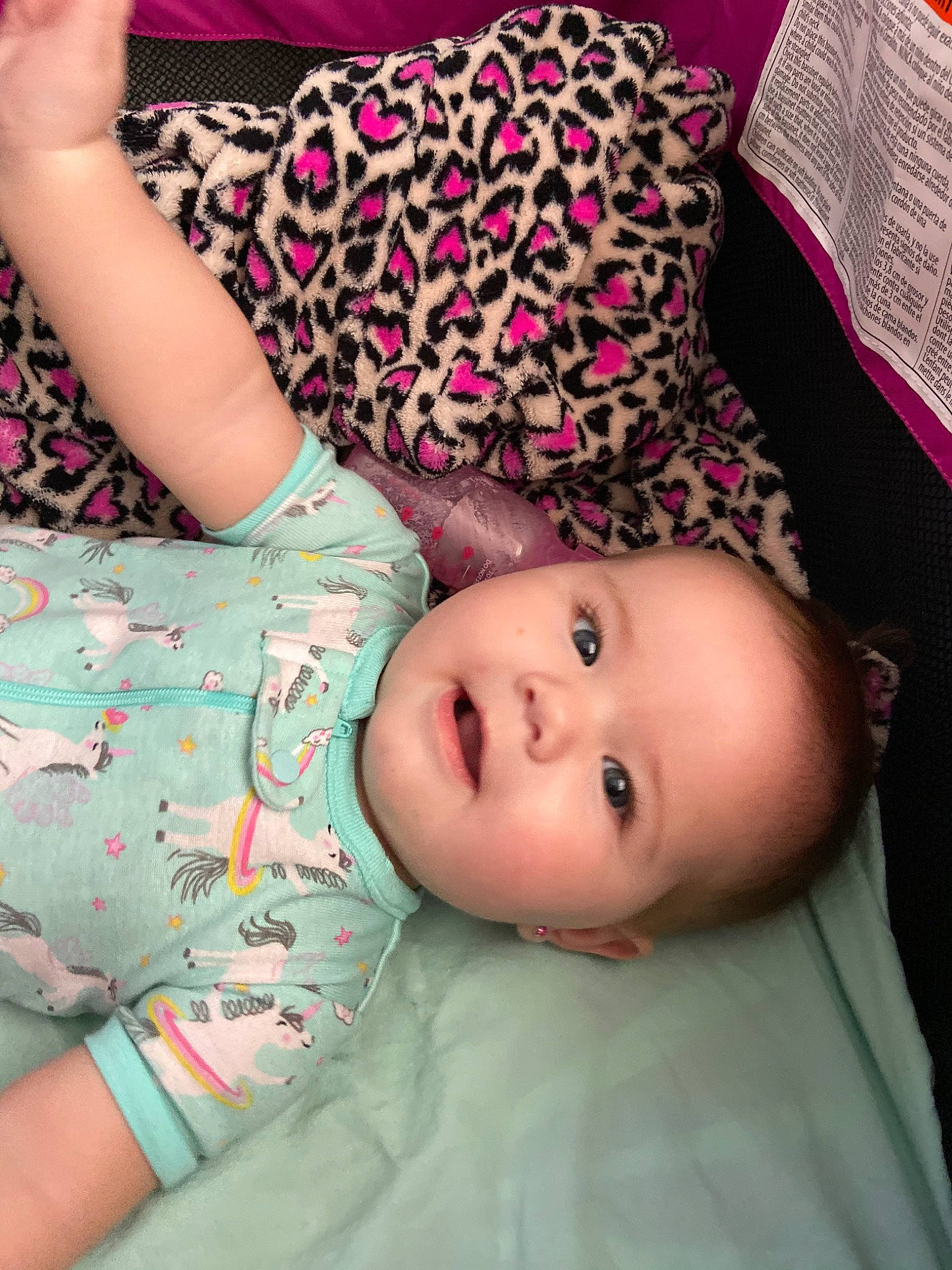 Zoei is registered to the contest to win money with this photo: baby, baby_products, beauty, cheek, child, eye, face, head, headgear, lip, mouth, nose, pattern, person, pink, plant, product, skin, sleep, toddler