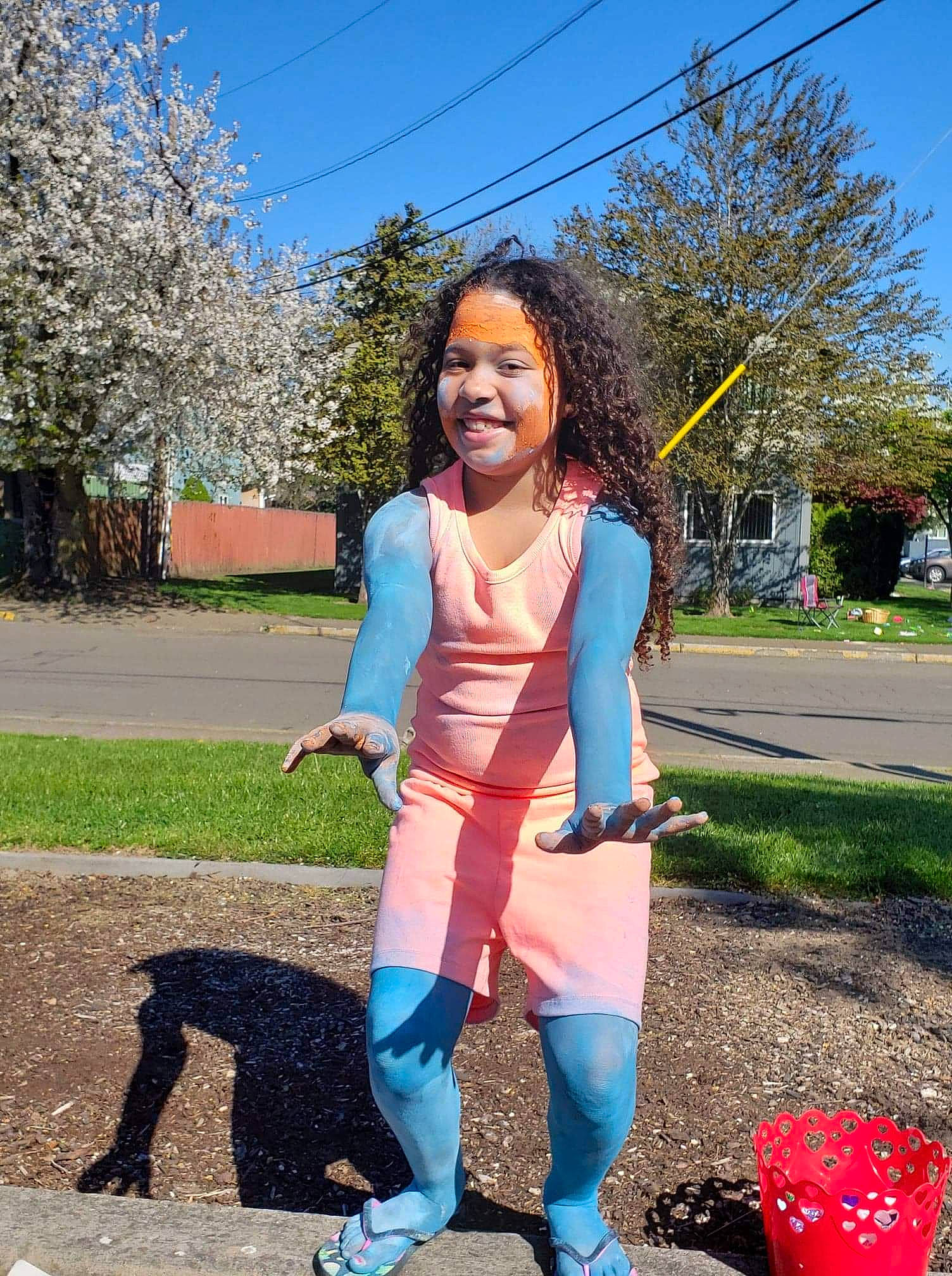 Brenda is registered to the contest to win money with this photo: blue, denim, electric_blue, fawn, flower, footwear, jeans, joint, joy, knee, leg, person, pink, plant, shoe, smile, spring, style, thigh, tights