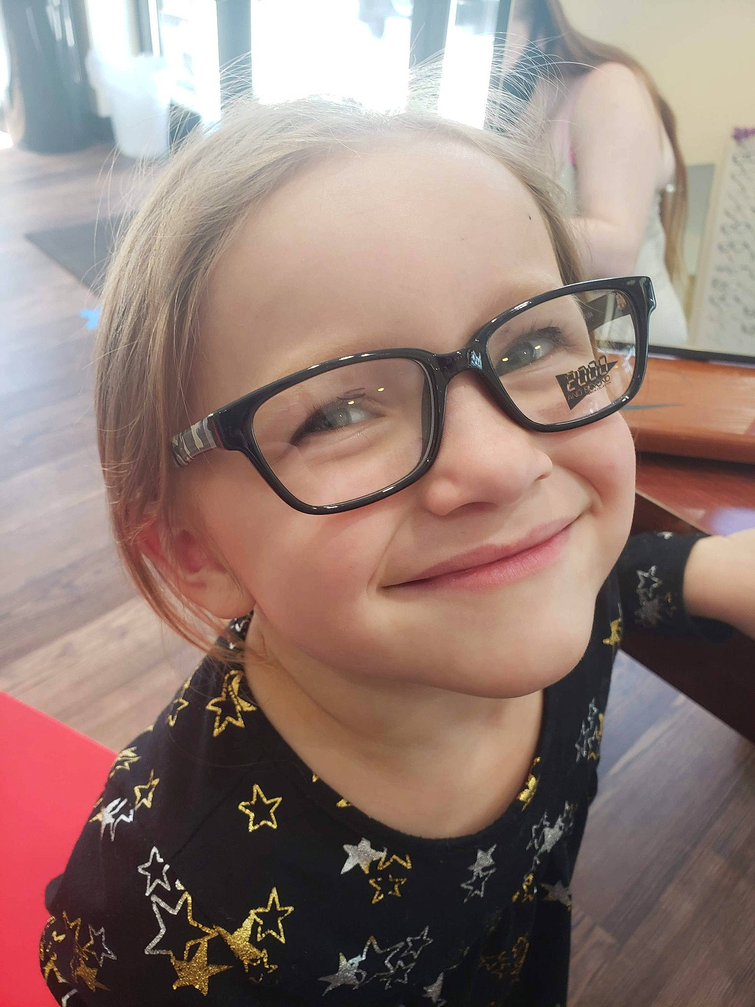 Leslie is registered to the contest to win money with this photo: black_hair, chin, cool, ear, eyebrow, eyewear, face, forehead, glasses, hair, hair_coloring, hairstyle, head, jaw, joy, lip, nose, person, photography, selfie