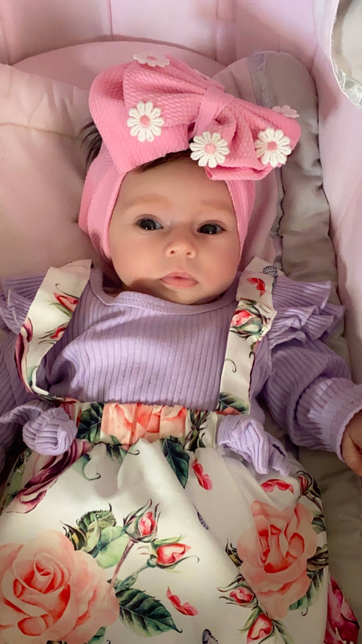 Kélÿa a rejoint le concours — aidez-le/la à gagner de superbes lots ! baby, baby_toddler_clothing, cap, cheek, child, comfort, eye, face, facial_expression, headwear, iris, linens, lip, outerwear, person, pink, product, skin, sleeve, textile