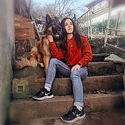 Olympe a rejoint le concours — aidez-le/la à gagner de superbes lots ! carnivore, companion_dog, fawn, flash_photography, freezing, happy, jeans, knee, leg, leisure, people_in_nature, shoe, sky, sneakers, standing, street_fashion, sunlight, thigh, tree, wood
