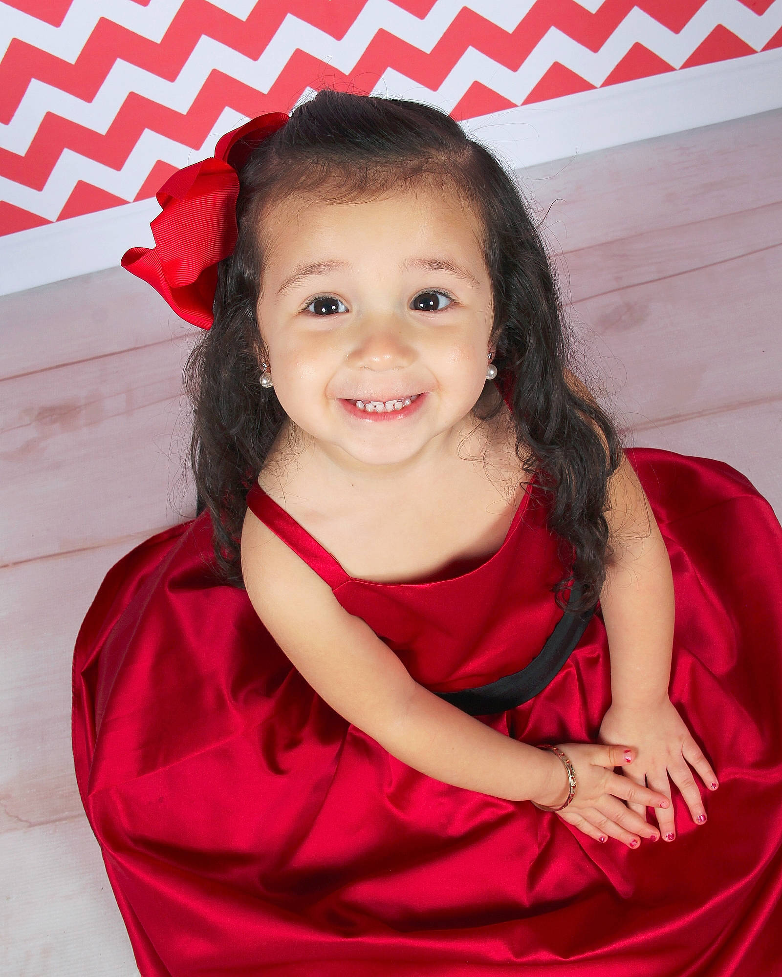 Iliana is registered to the contest to win money with this photo: brown_hair, child, child_model, hair, joy, person, red, skin, smile, textile, toddler