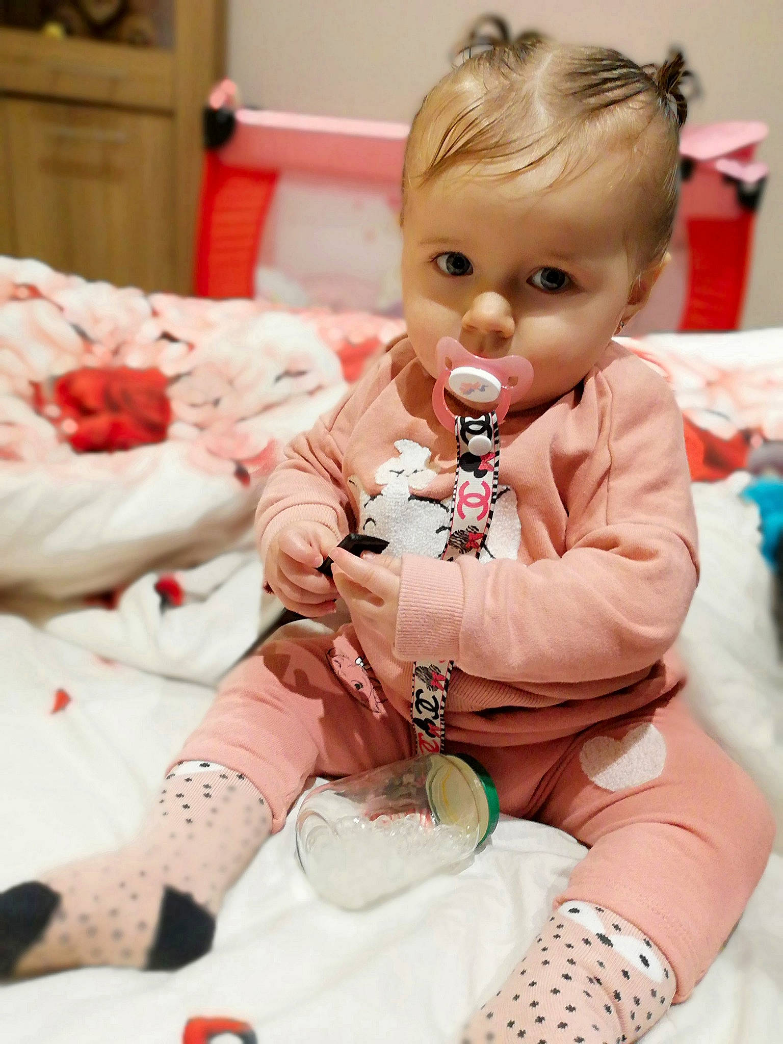 Layna a rejoint le concours — aidez-le/la à gagner de superbes lots ! baby, cheek, child, ear, eye, nose, person, skin, smile, toddler