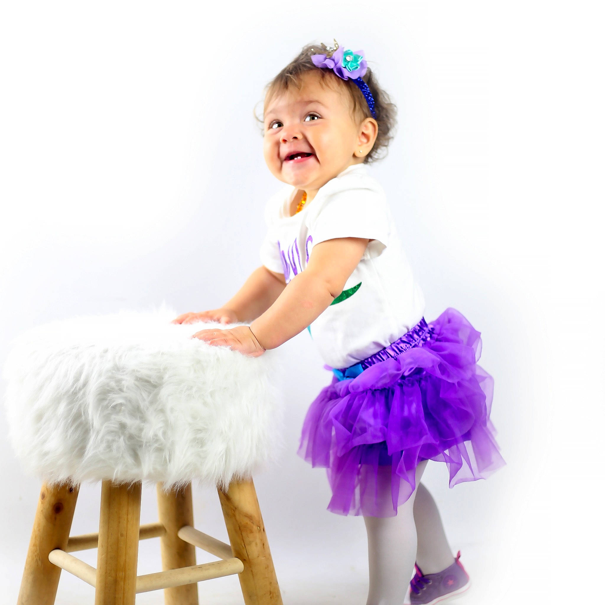 Lyloo participe au concours pour gagner de l'argent avec cette photo : baby_toddler_clothing, ballet_tutu, child, child_model, clothing, costume, costume_accessory, lavender, person, purple, toddler