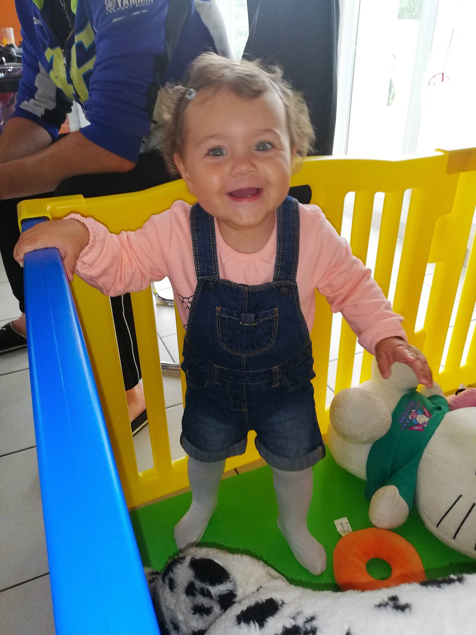 Lyloo participe au concours pour gagner de l'argent avec cette photo : baby, baby_products, baby_toys, child, fun, joy, person, play, product, toddler, toy