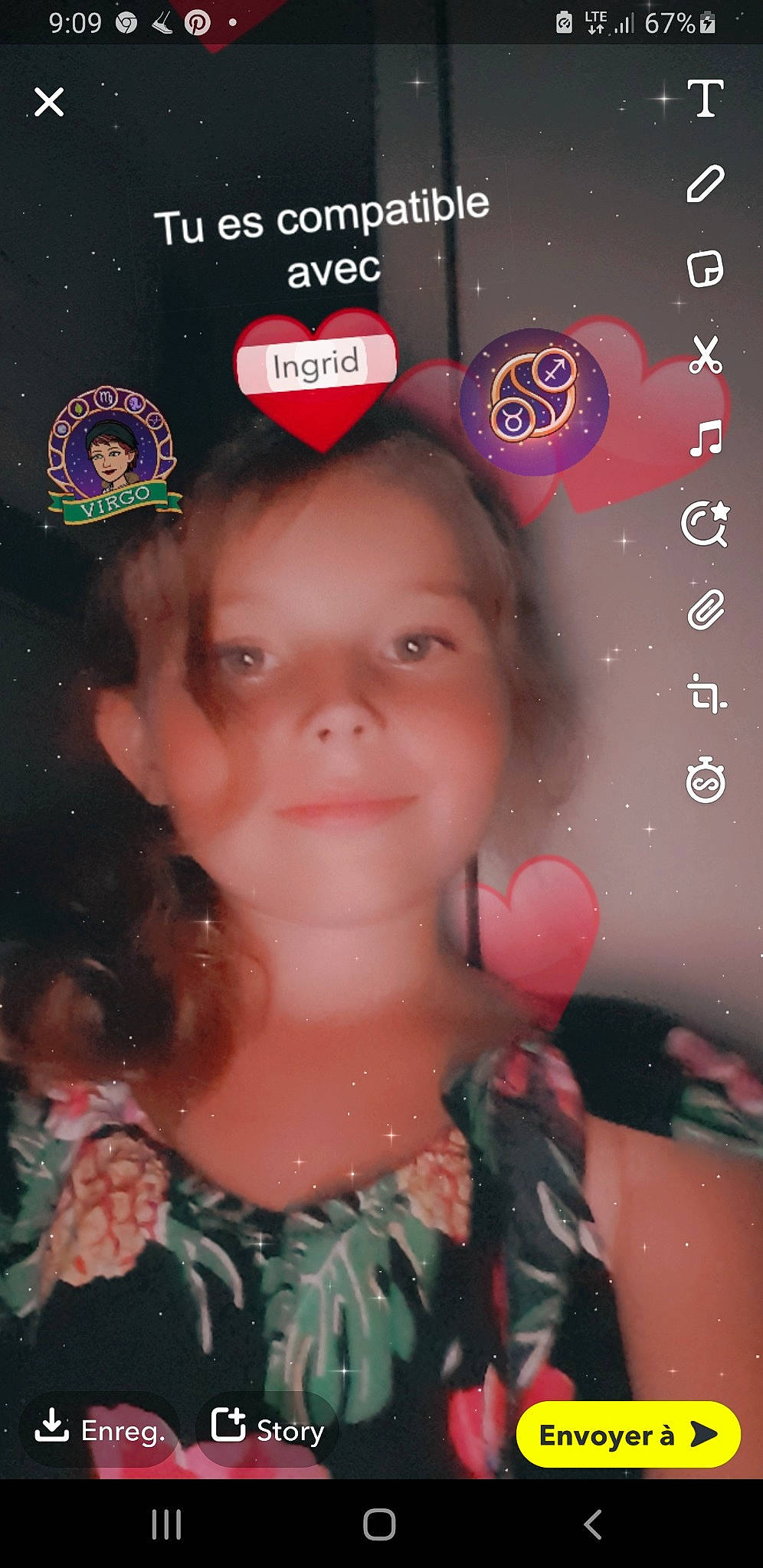 Séléna participe au concours pour gagner de l'argent avec cette photo : cheek, child, chin, event, eye, eyebrow, eyelash, font, fun, hairstyle, happy, head, jewellery, magenta, nose, person, photo_caption, pink, smile, space