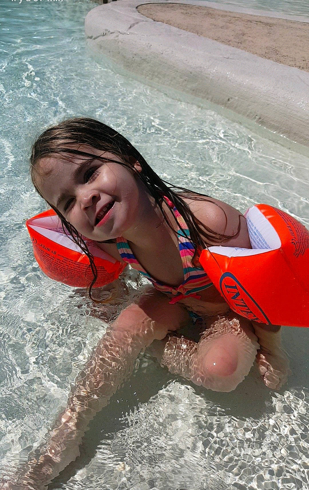 Ilana a rejoint le concours — aidez-le/la à gagner de superbes lots ! fun, girl, joy, leg, leisure, lifejacket, person, personal_flotation_device, personal_protective_equipment, recreation, smile, summer, sun_tanning, swimming, swimwear, vacation, water, water_sport, wave