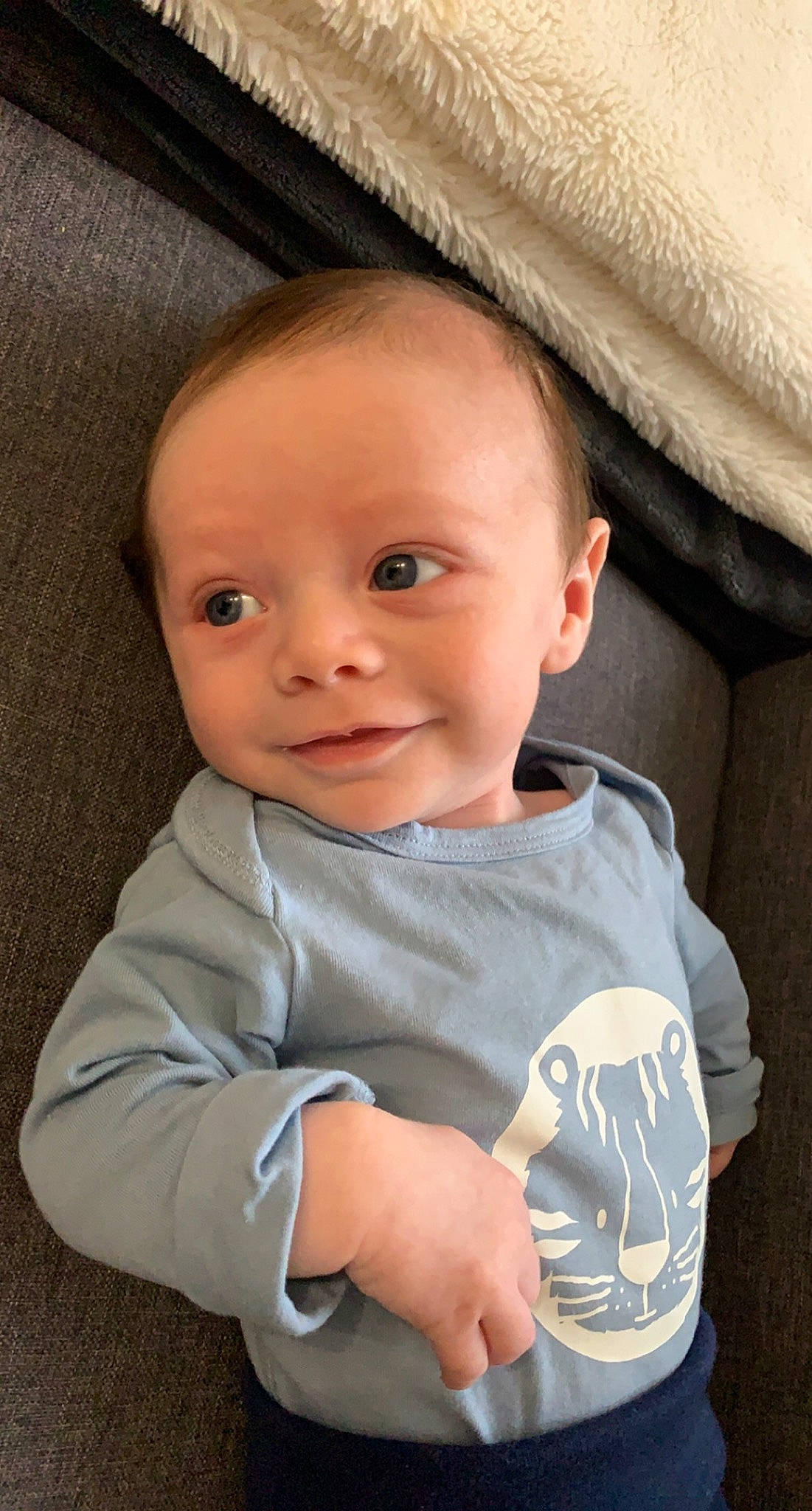 Dayvon participe au concours pour gagner de l'argent avec cette photo : baby, baby_products, baby_toddler_clothing, cheek, child, finger, head, joy, nose, person, product, skin, smile, toddler