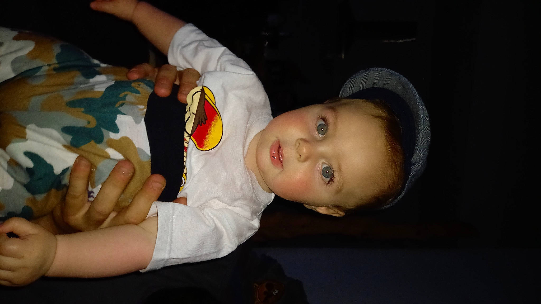 Nino participe au concours pour gagner de l'argent avec cette photo : baby, baby_toddler_clothing, cheek, child, elbow, flash_photography, fun, gesture, hat, human_body, mouth, nail, nose, person, sitting, sleeve, thumb, toddler, wrist