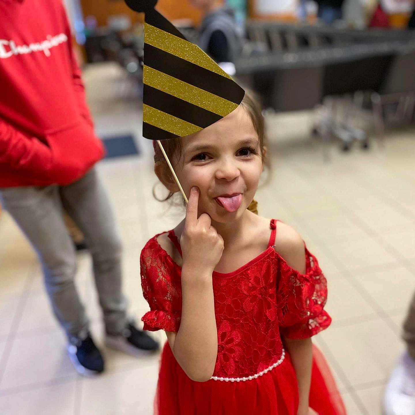 Athénaïs a rejoint le concours — aidez-le/la à gagner de superbes lots ! child, clothing, coat, costume, cream, dessert, dress, face, female, food, happy, hat, head, icecream, jacket, people, person, photography, portrait, smile