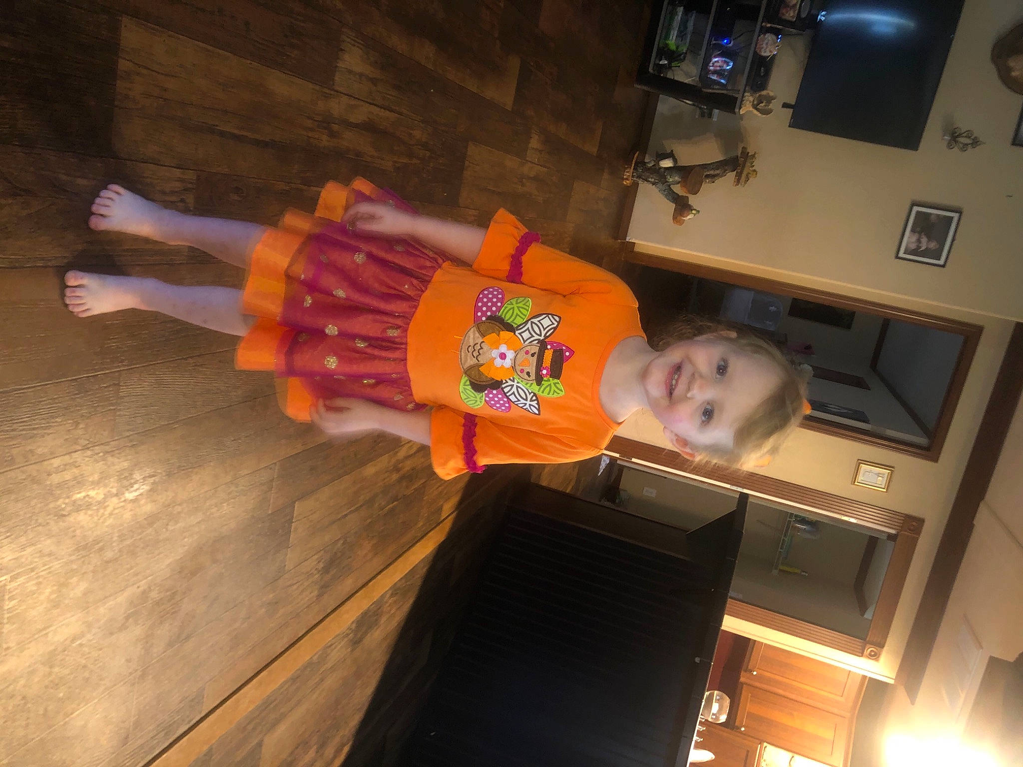 Payslee is registered to the contest to win money with this photo: abdomen, baby, baby_products, baby_toddler_clothing, child, foot, joy, person, picture_frame, play, stomach, throat, toddler, toe, wrist