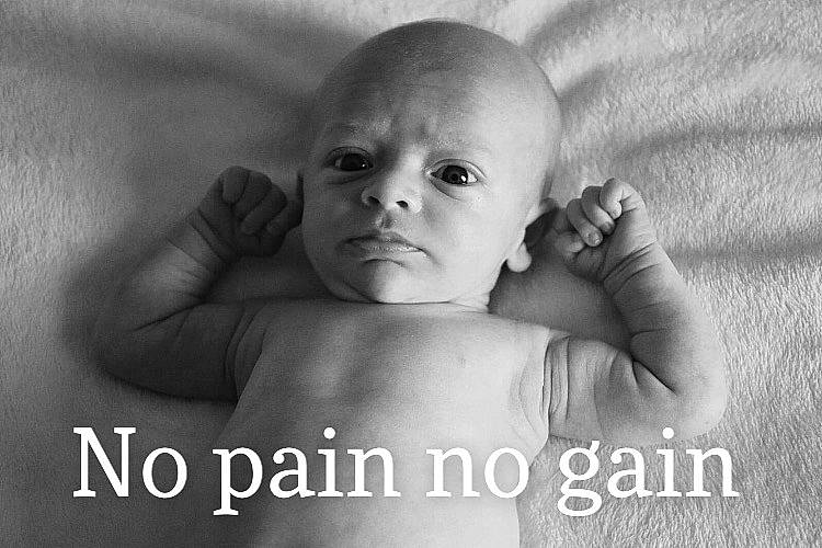 Justin a rejoint le concours — aidez-le/la à gagner de superbes lots ! baby, baby_making_funny_faces, black_and_white, cheek, child, face, finger, gesture, head, monochrome_photography, mouth, person, photo_caption, photograph, photography, portrait, portrait_photography, smile, stock_photography, style