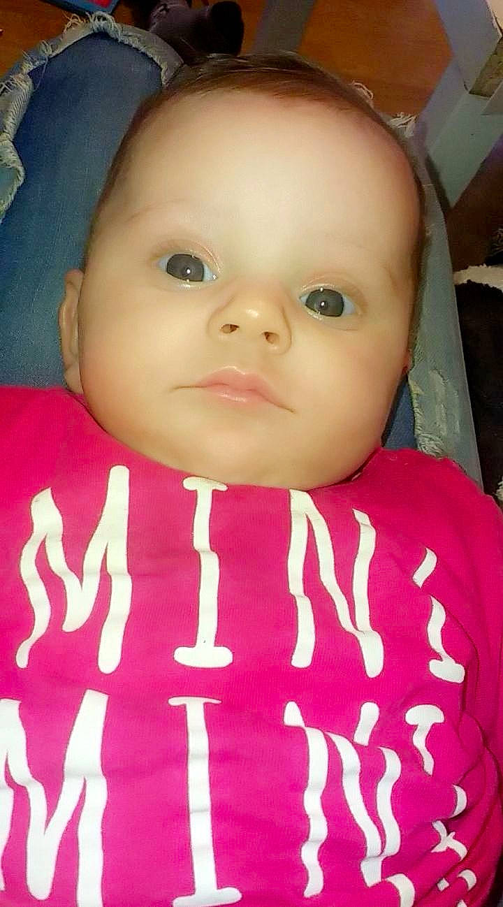 Kayline a rejoint le concours — aidez-le/la à gagner de superbes lots ! baby, cheek, child, chin, ear, eye, eyebrow, face, forehead, head, lip, mouth, neck, nose, person, pink, skin, smile, toddler