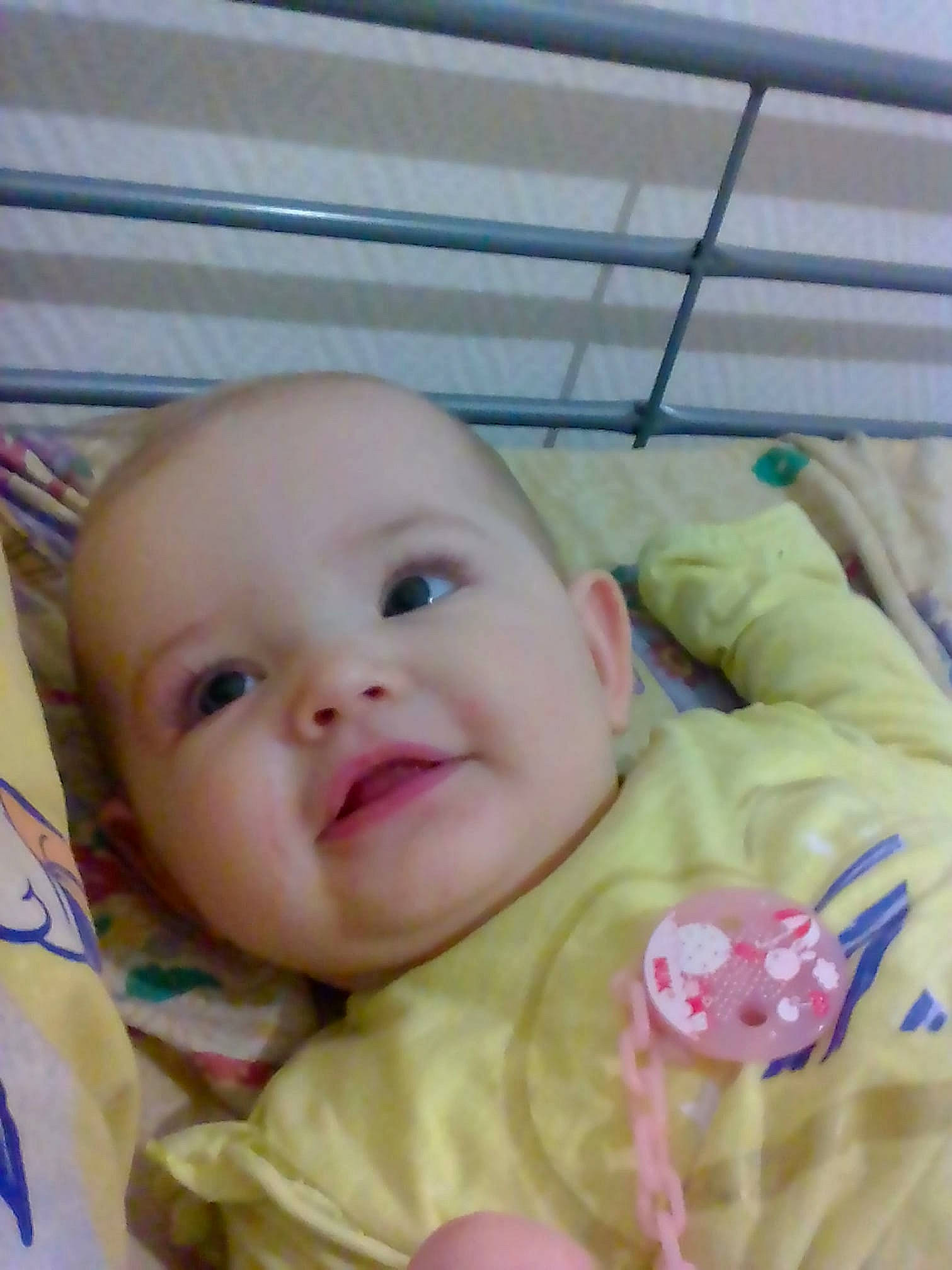 Mya participe au concours pour gagner de l'argent avec cette photo : bedtime, cheek, child, day, ear, eye, face, forehead, girl, head, infant, iris, lip, mouth, nose, person, pink, product, skin, smile