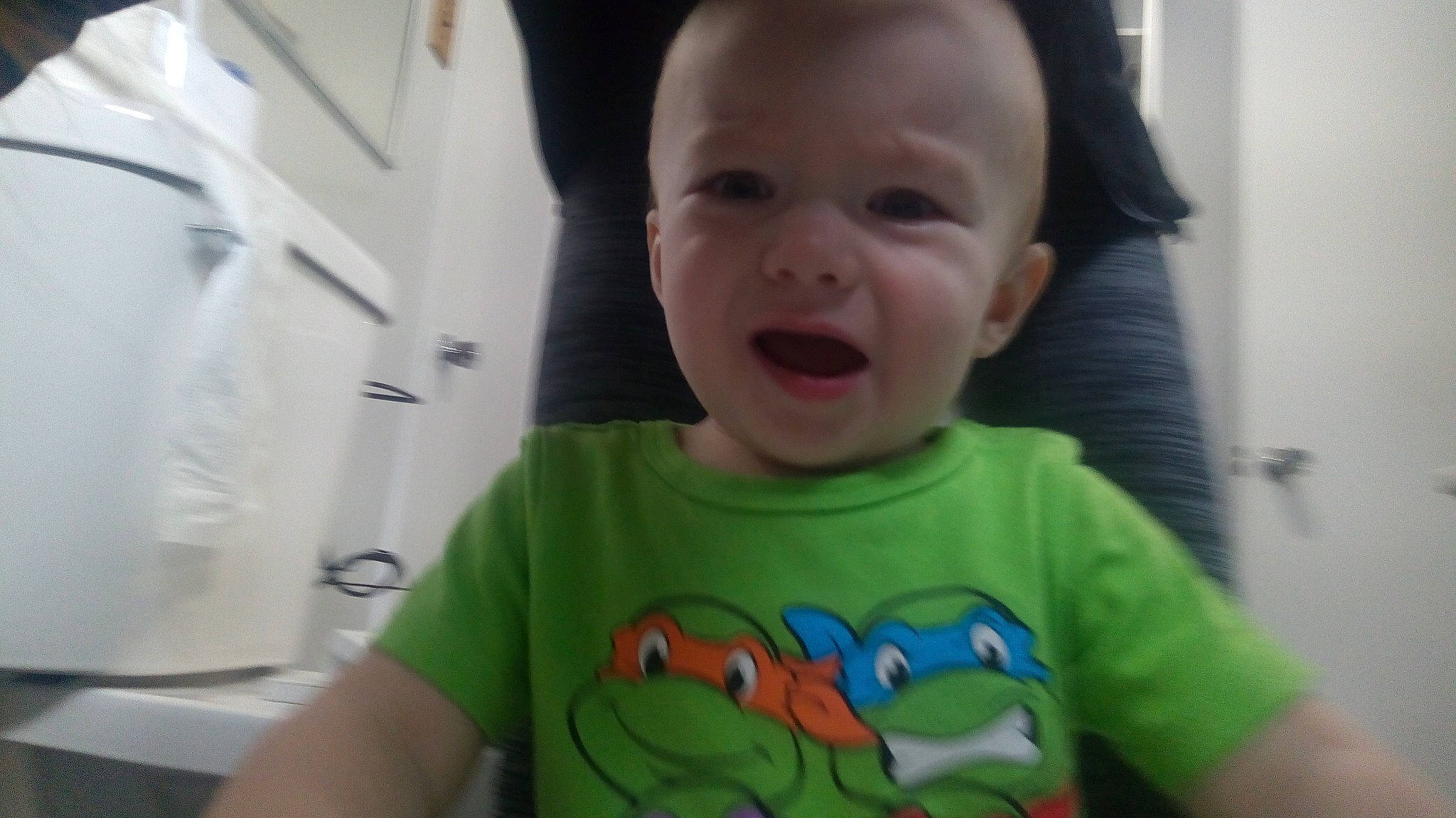 Alexy participe au concours pour gagner de l'argent avec cette photo : active_shirt, baby, baby_laughing, baby_toddler_clothing, cheek, child, cool, eyelash, forehead, humour, iris, laugh, lip, person, toddler, tongue, tooth