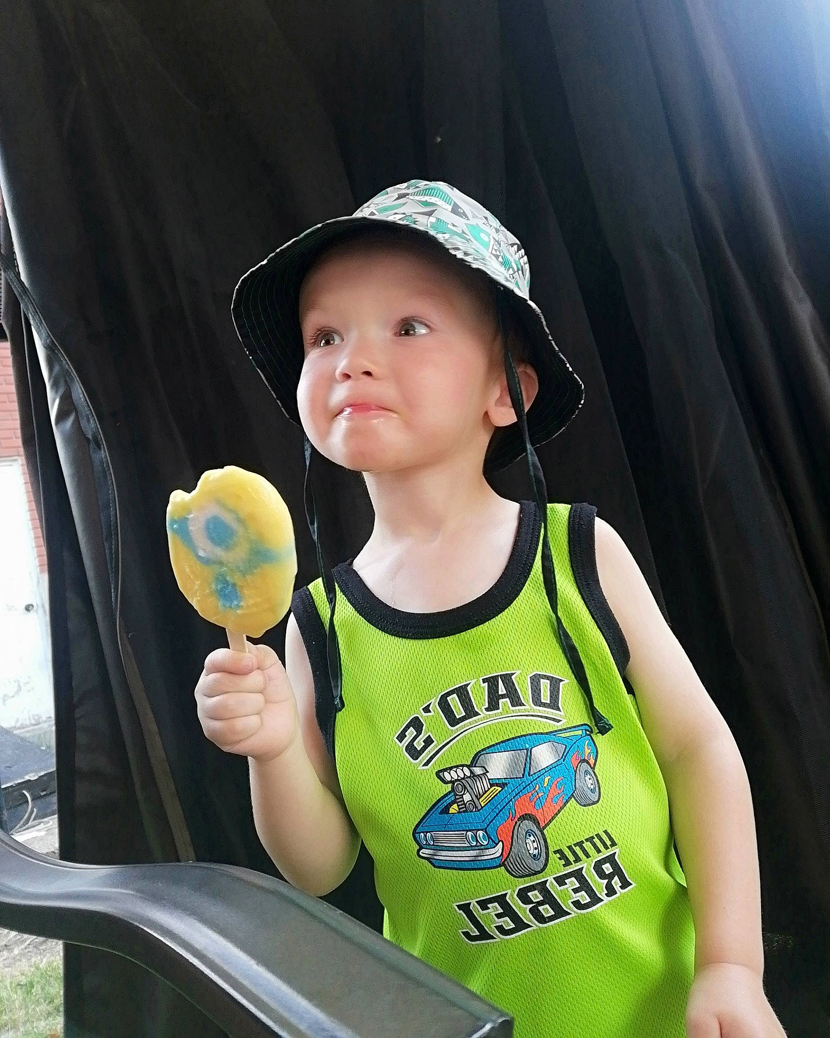 Alexy a rejoint le concours — aidez-le/la à gagner de superbes lots ! active_tank, baby_toddler_clothing, cool, costume_accessory, dairy, dessert, fashion_accessory, fedora, frozen_dessert, fruit, hat, headwear, ice_cream, person, product, sleeveless_shirt, snack, sorbetes, sun_hat, sweetness