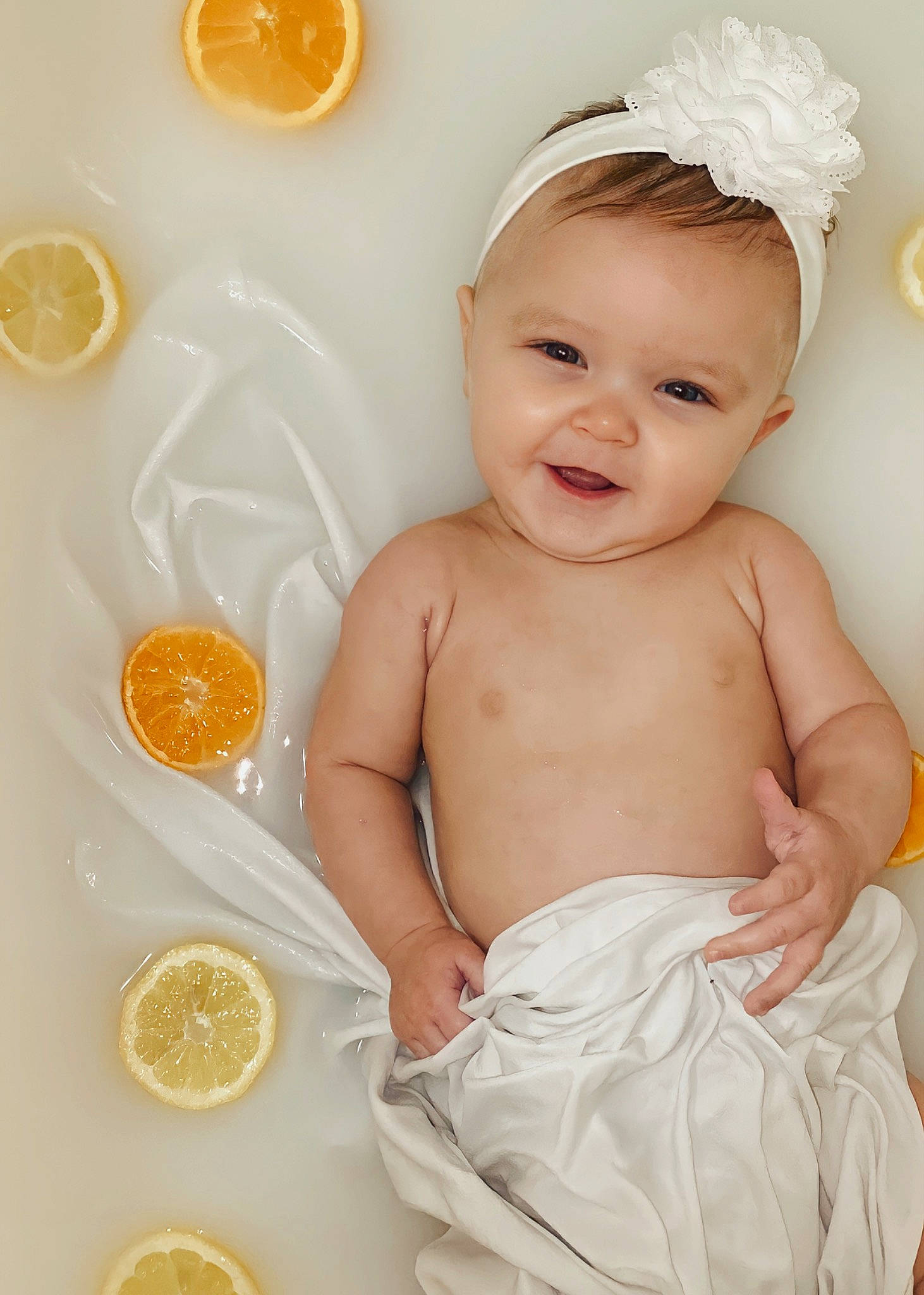 Nova is registered to the contest to win money with this photo: baby, baby_toddler_clothing, bitter_orange, calamondin, child, citrus, clementine, finger, happy, joy, mandarin_orange, orange, orange_drink, person, skin, smile, tableware, tangelo, tangerine, toddler