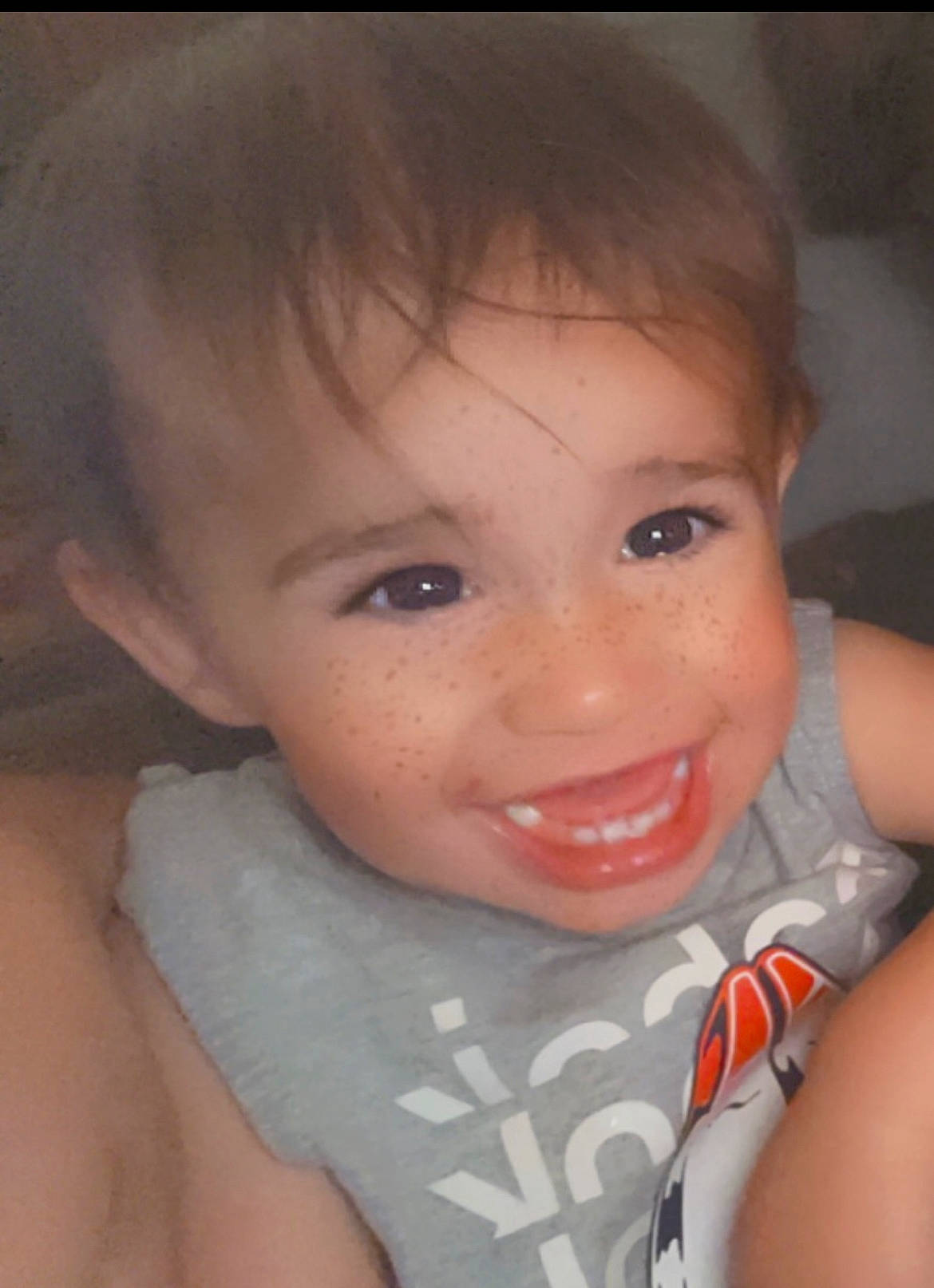 Giovanni is registered to the contest to win money with this photo: arm, cheek, chin, ear, eyebrow, eyelash, forehead, hand, human_body, iris, jaw, joy, leg, lip, mouth, muscle, neck, nose, organ, person