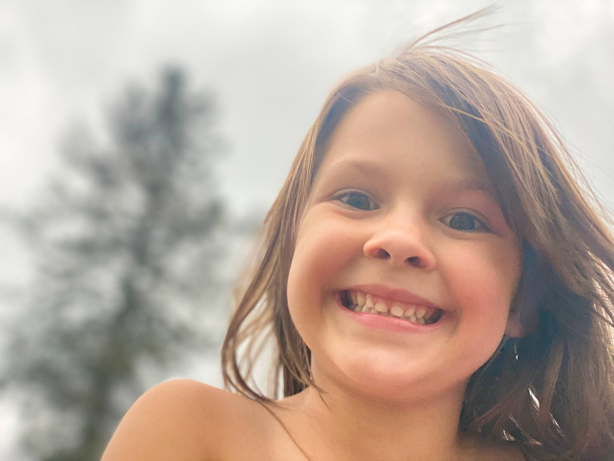 Emma is registered to the contest to win money with this photo: cheek, chin, eye, eyebrow, eyelash, face, flash_photography, hair, happy, head, iris, jaw, joy, lip, neck, nose, people_in_nature, person, skin, smile